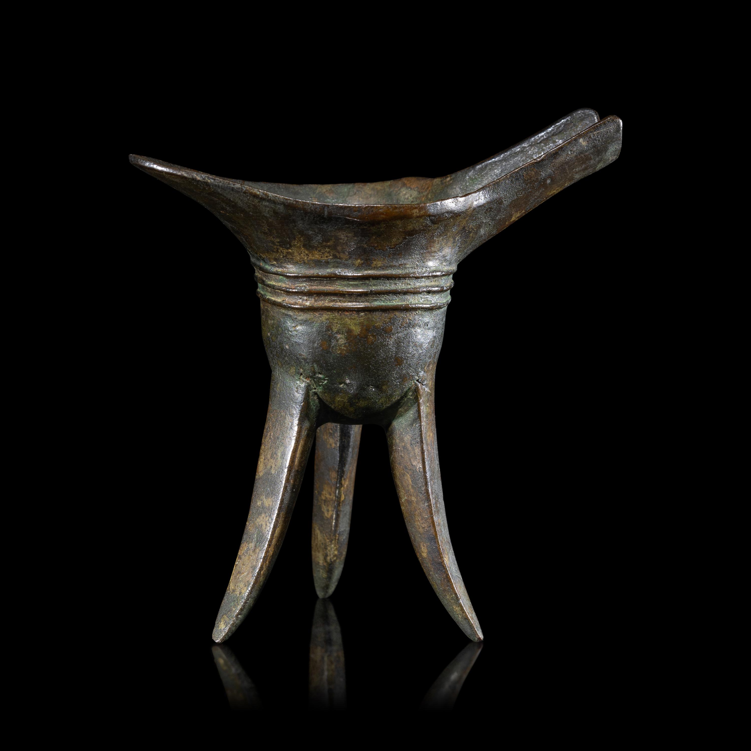 A Chinese Archaistic Bronze Wine Cup, Jue, Ming-Qing Dynasty 明-清 青銅爵