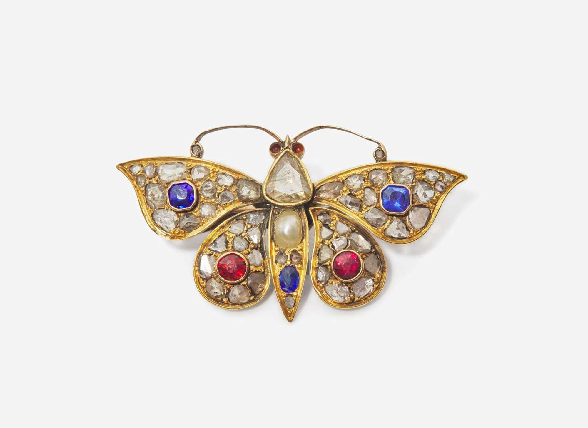 A 14K Yellow Gold and Diamond Butterfly Brooch