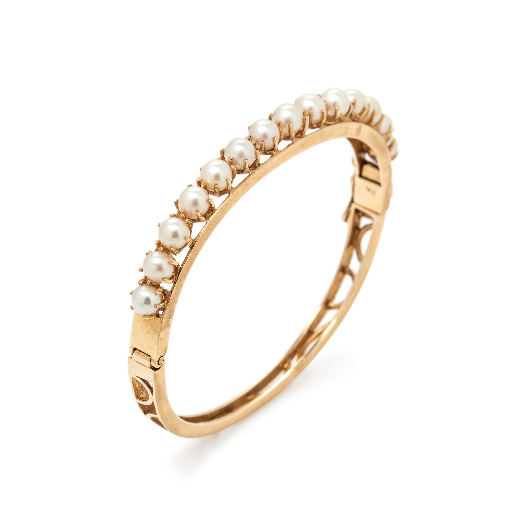YELLOW GOLD AND CULTURED PEARL BANGLE BRACELET