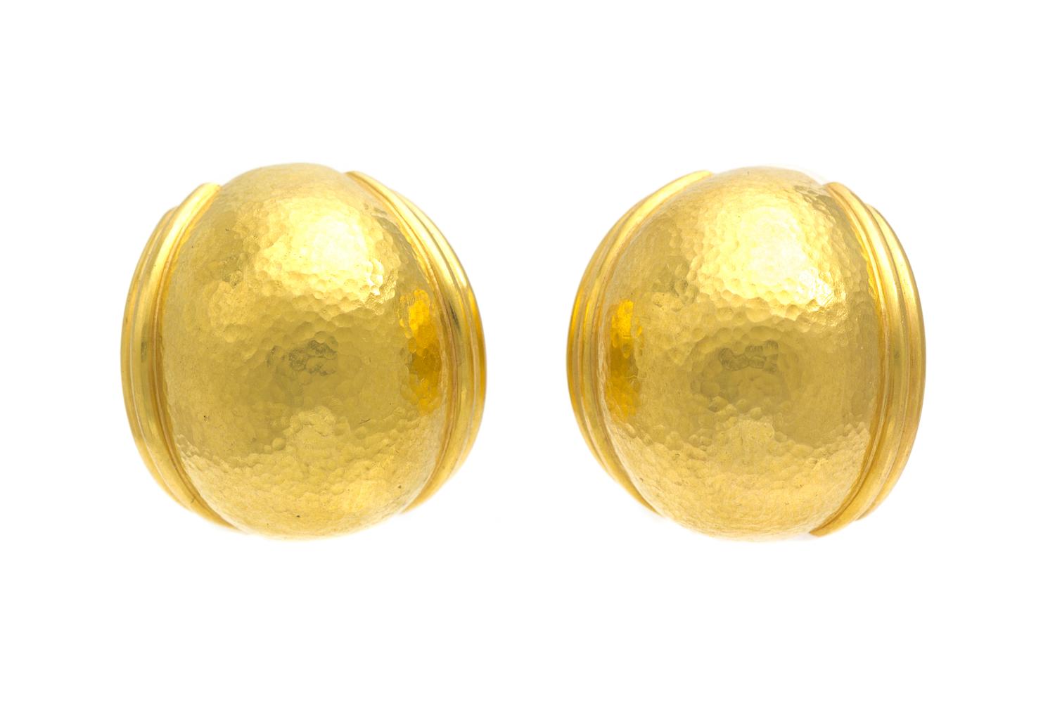 A Pair of 19 Karat Yellow Gold Puff Earclips, Elizabeth Locke, 12.60 dwts.