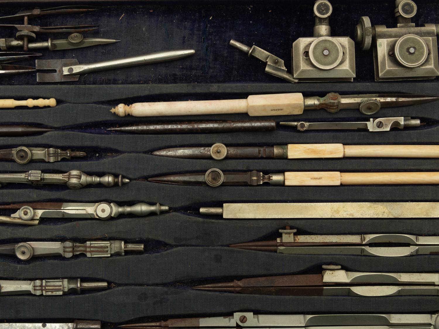 A Regency Brass Mounted Oak Cased Drawing Set
