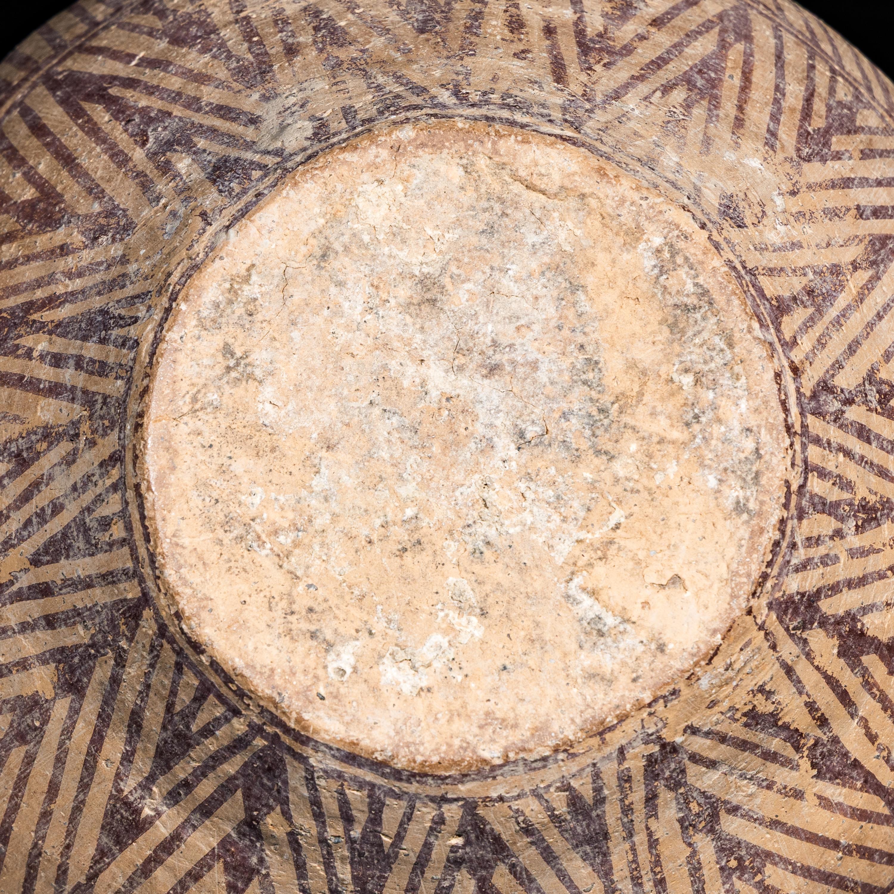 A Chinese Neolithic Bird-Shaped Painted Pottery Jar, Qijia Culture — 齊家文化 彩陶鳥形罐