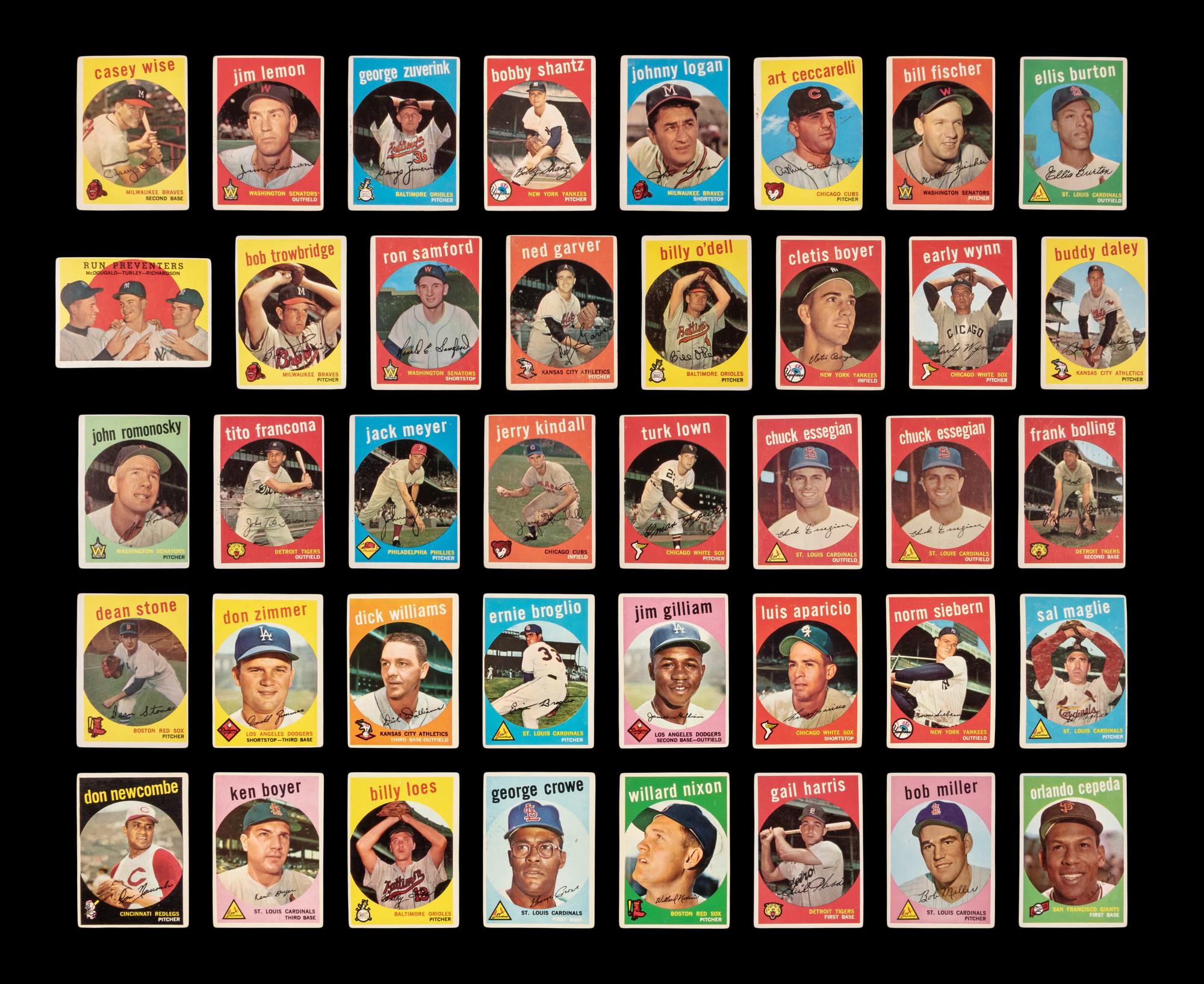 A Collection of 1959 Topps Baseball Cards Including Multiple Hall of Famers (86)
