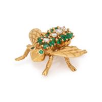 YELLOW GOLD, EMERALD AND DIAMOND BEE BROOCH