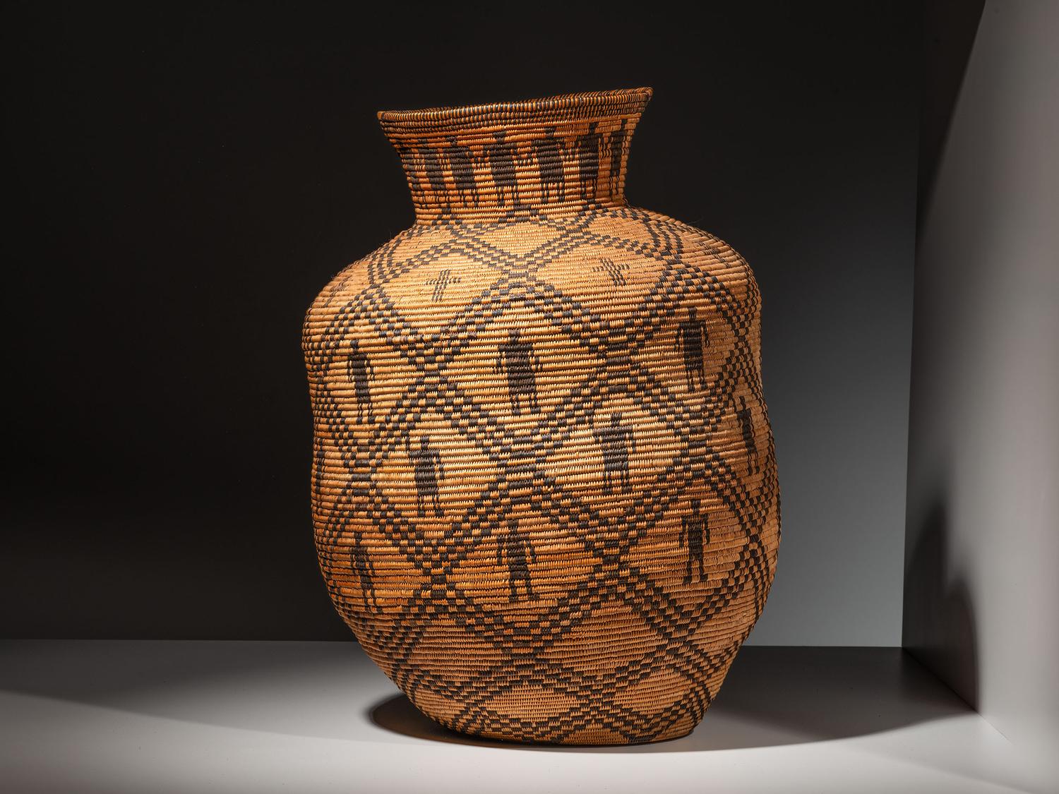 Apache Figural Olla