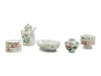 Four Chinese Famille Rose Porcelain Articles