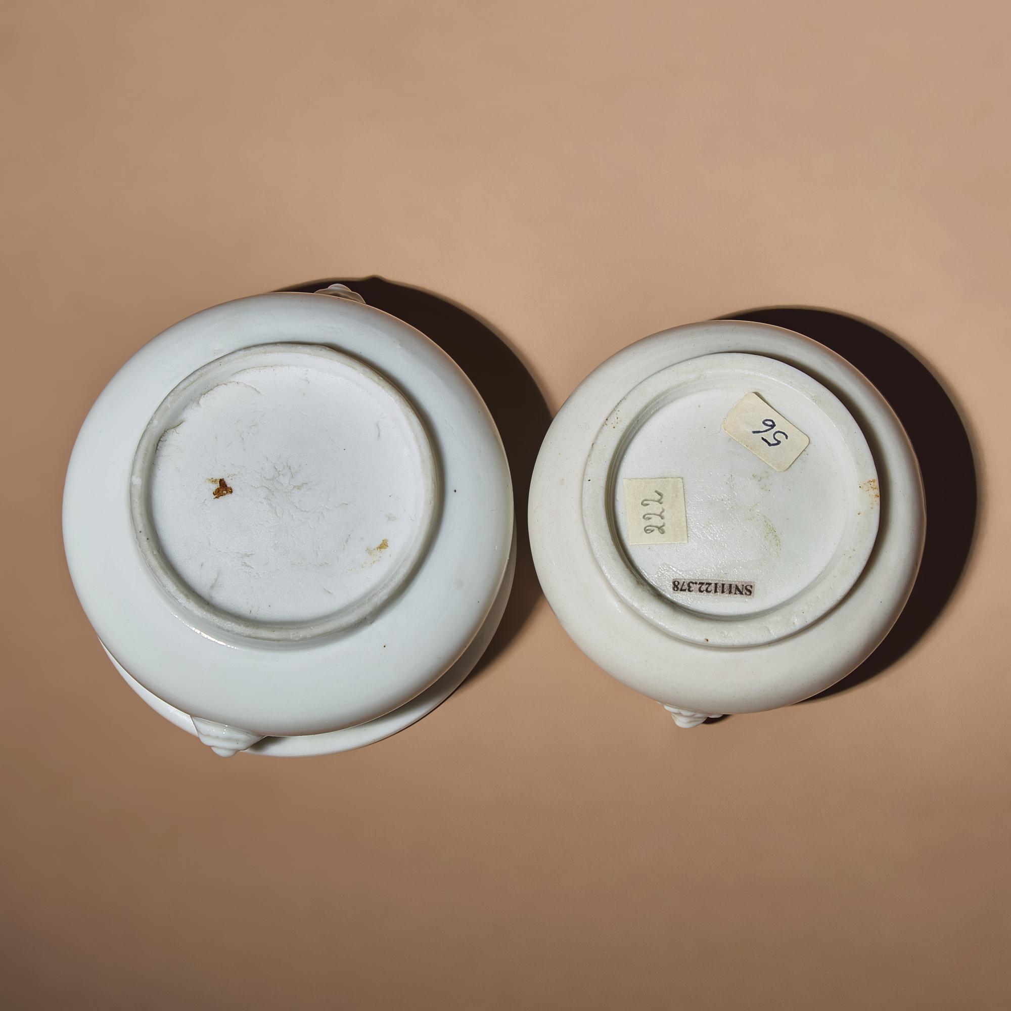 Two Chinese Blanc-de-Chine Porcelain Incense Burners, 17th-18th Century — 清早中期 德化白瓷雙輔首耳小香爐兩具