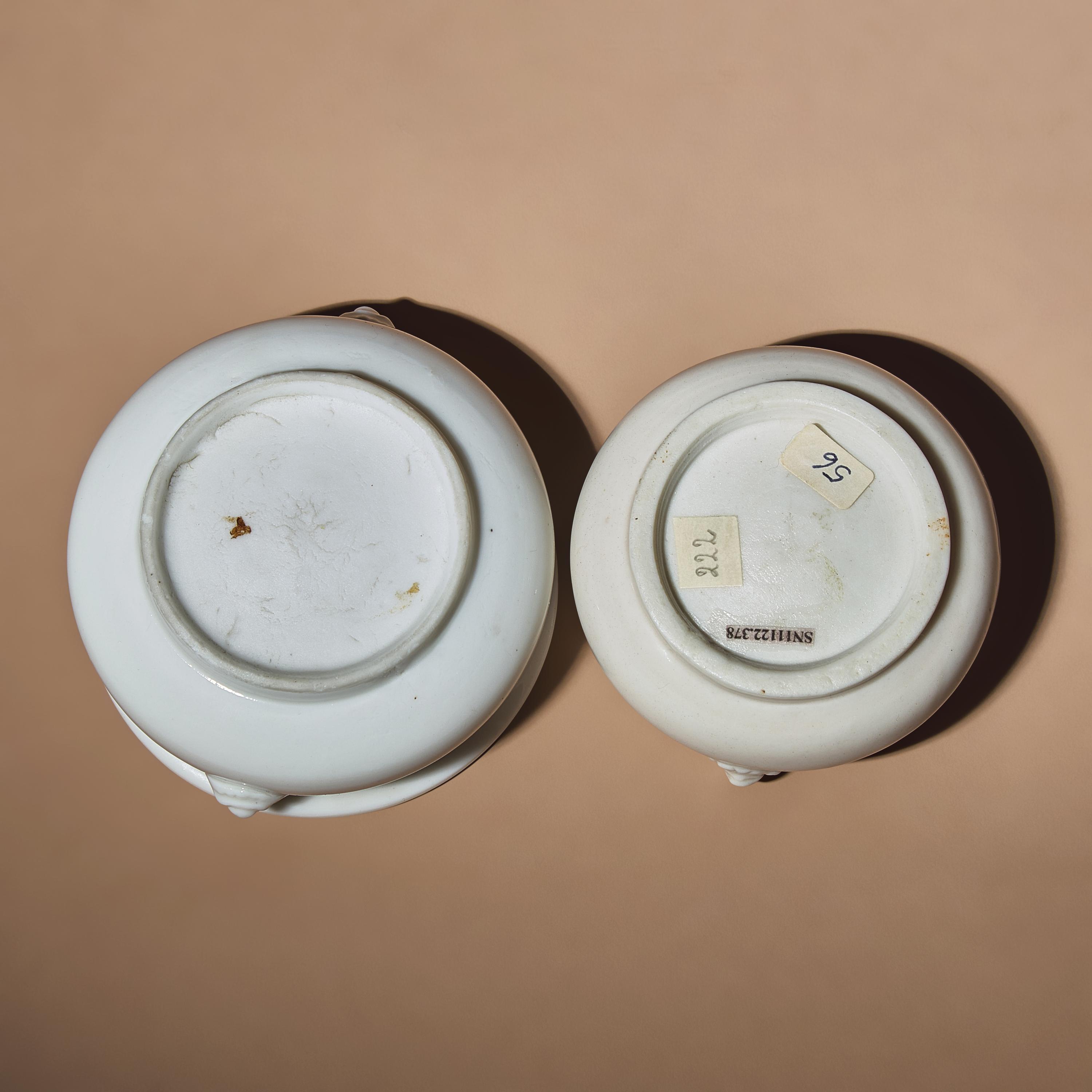 Two Chinese Blanc-de-Chine Porcelain Incense Burners, 17th-18th Century — 清早中期 德化白瓷雙輔首耳小香爐兩具