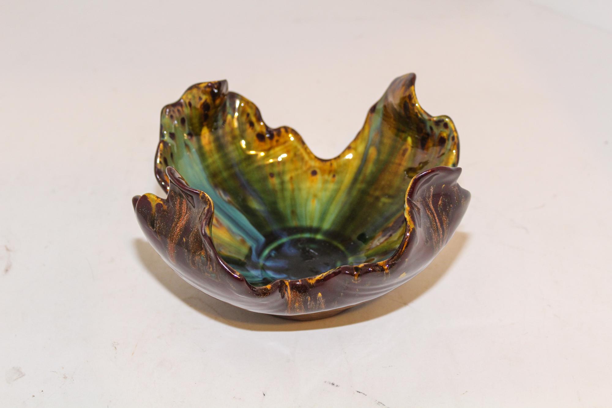 A Studio Ceramic Bowl, Jane P. Waxenfelter Diameter 9 inches. — 2011