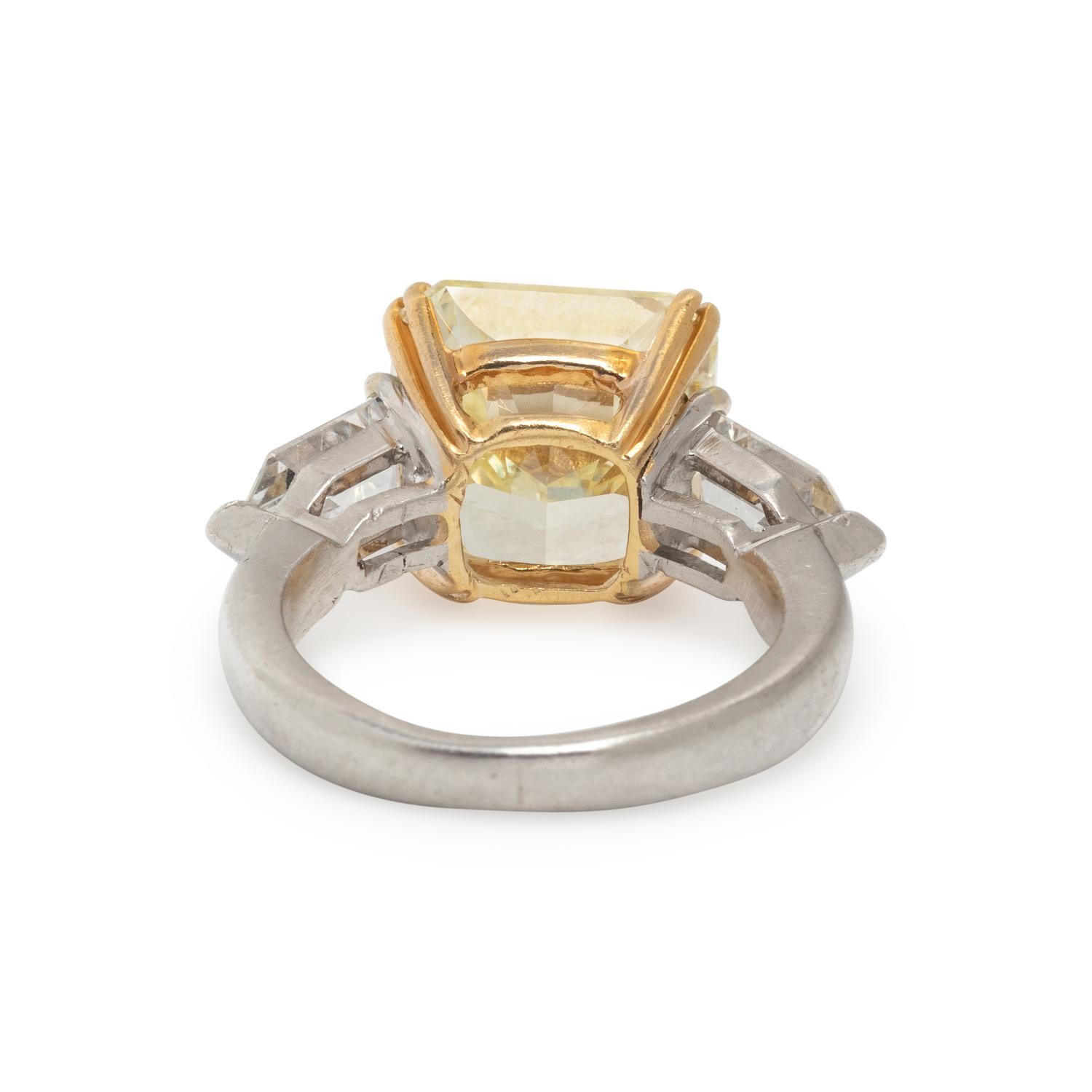 FANCY YELLOW DIAMOND RING