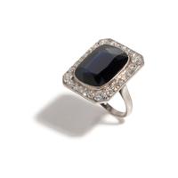 ART DECO, SAPPHIRE AND DIAMOND RING