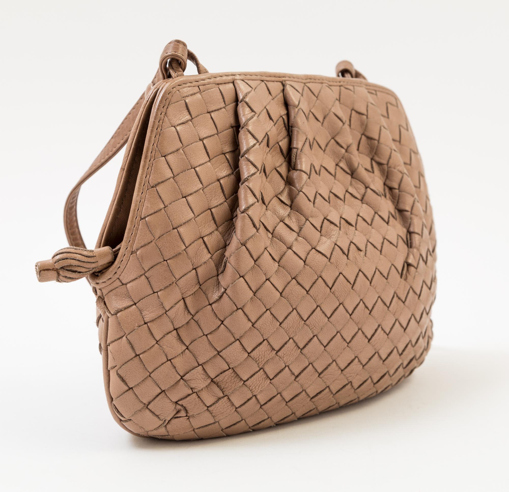 A Bottega Veneta Intrecciato Taupe Shoulder Bag, 9.5" x 7" x 1"; Strap drop: 19".