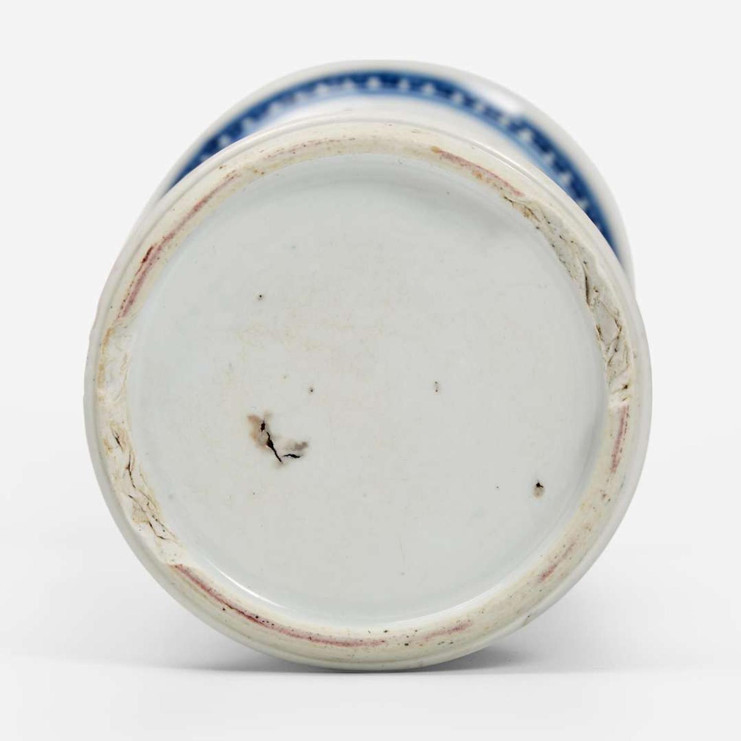 A Chinese blue and white porcelain Gu-form vase 青花瓷花觚 Kangxi period ? ??
