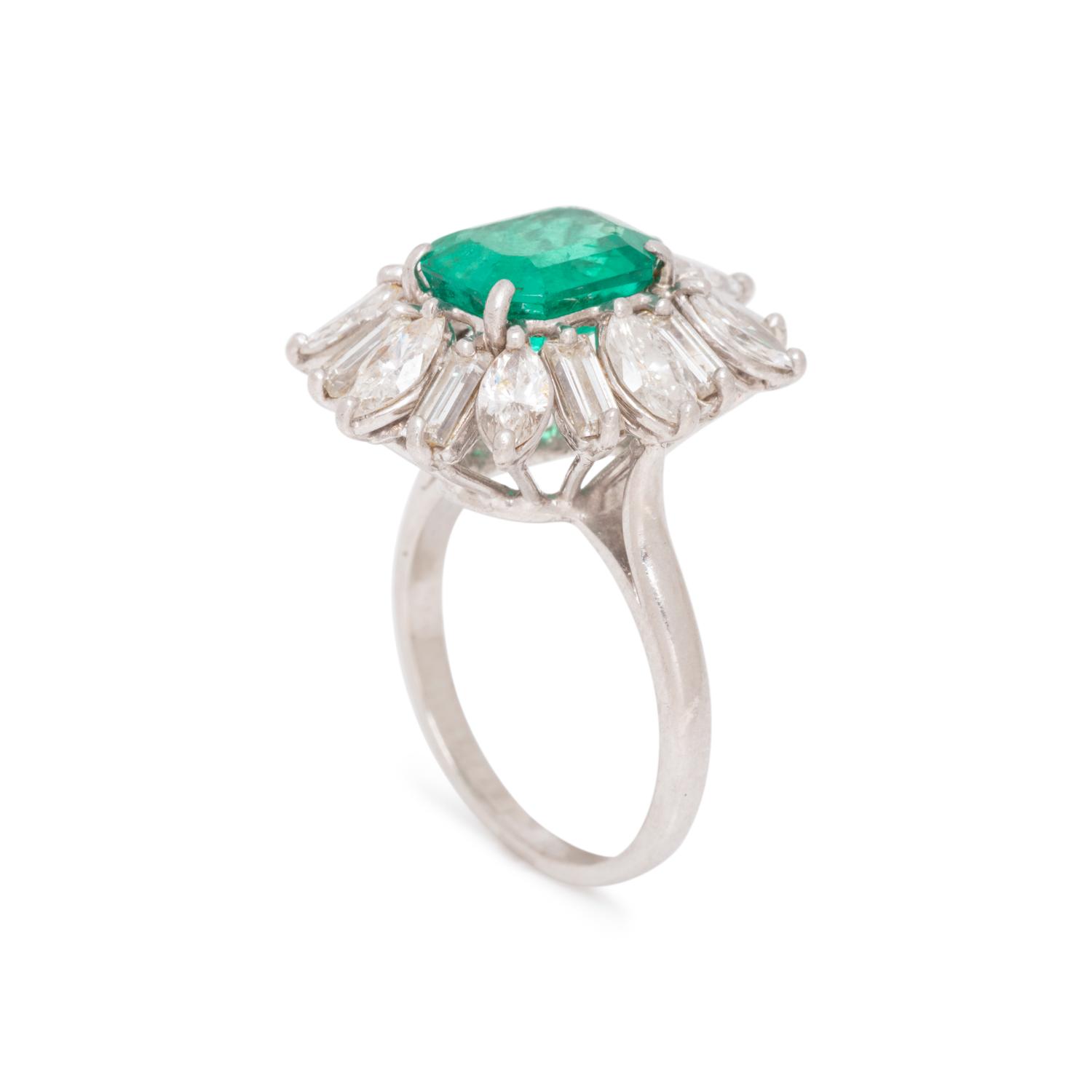 COLOMBIAN EMERALD AND DIAMOND RING