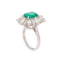 COLOMBIAN EMERALD AND DIAMOND RING
