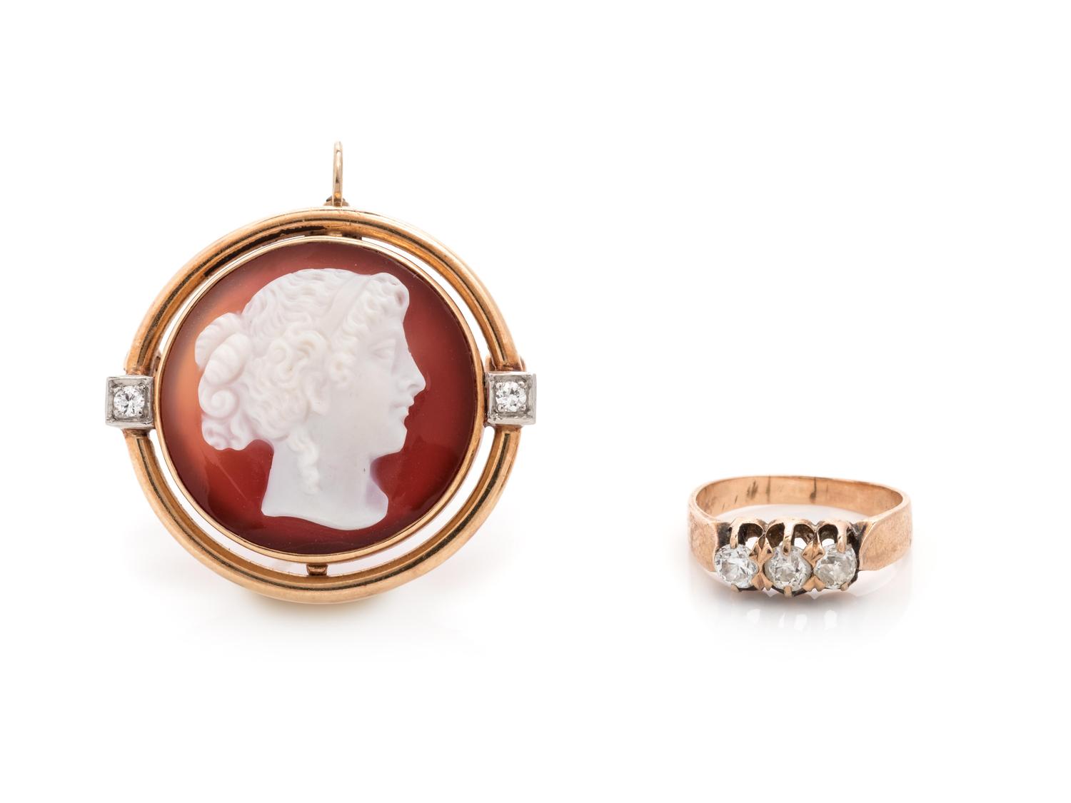 COLLECTION OF GOLD AND DIAMOND JEWELRY