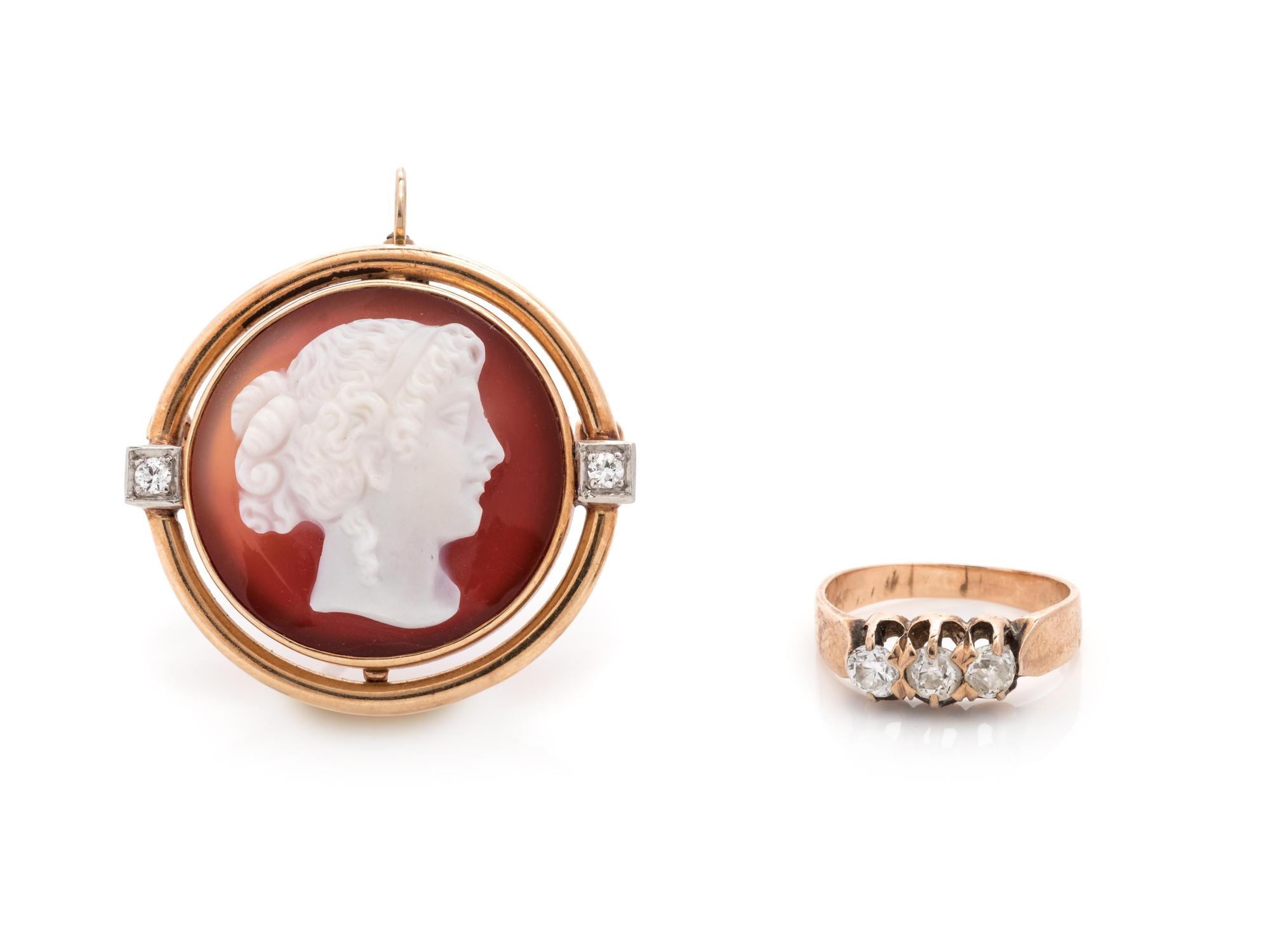COLLECTION OF GOLD AND DIAMOND JEWELRY