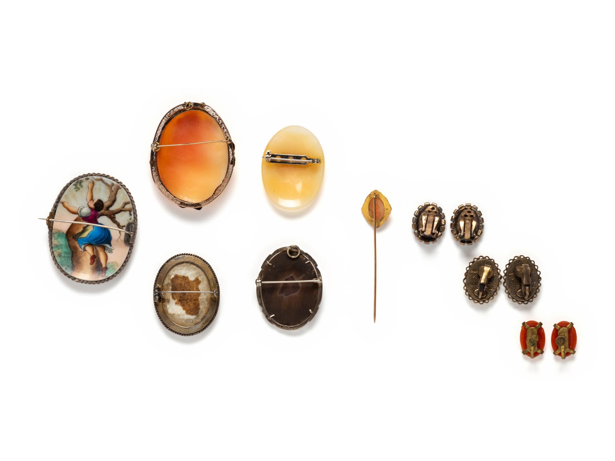 NINE PIECES OF CAMEO AND PORTRAIT JEWELRY