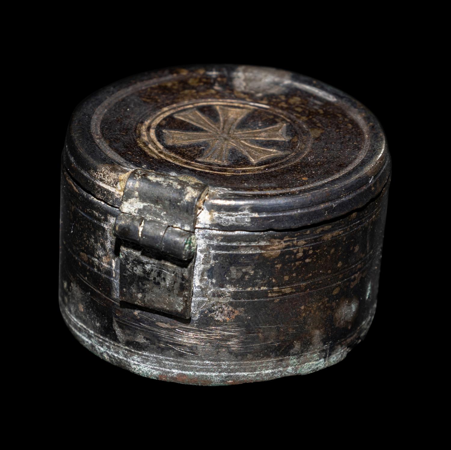 A Byzantine Gilt-Silver Lidded Pyxis