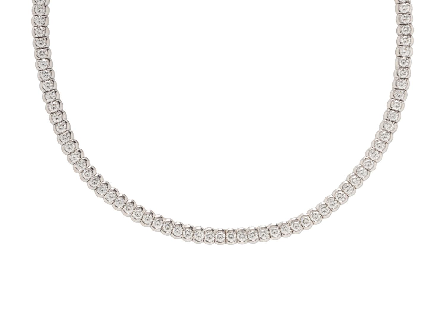 DIAMOND AND WHITE GOLD NECKLACE
