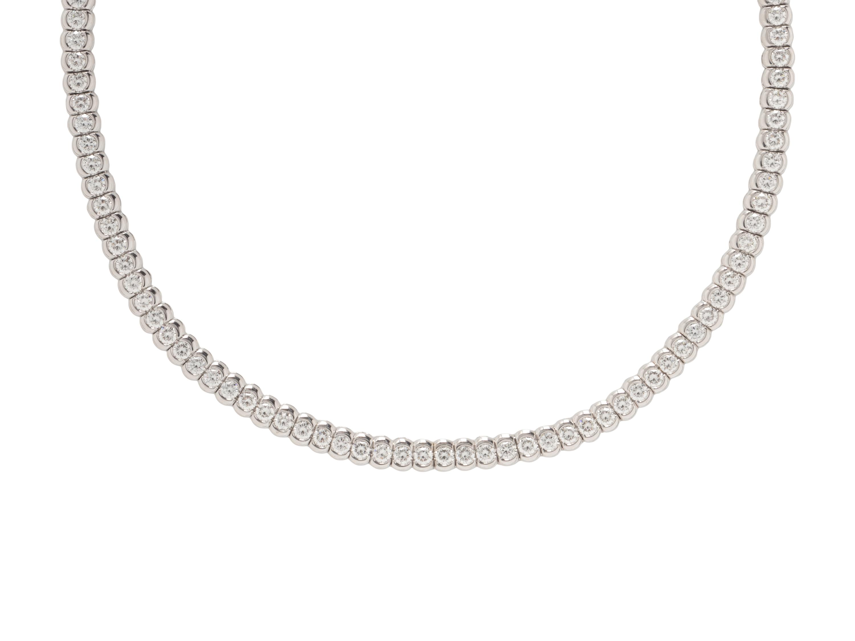 DIAMOND AND WHITE GOLD NECKLACE