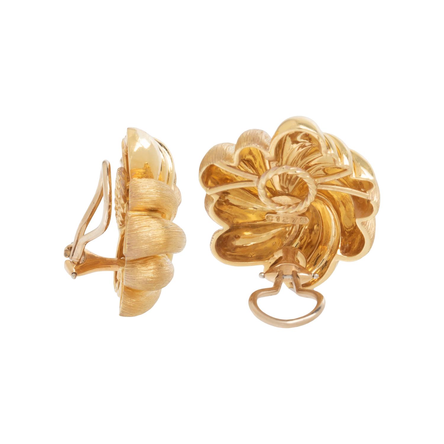 HENRY DUNAY, YELLOW GOLD EARRINGS