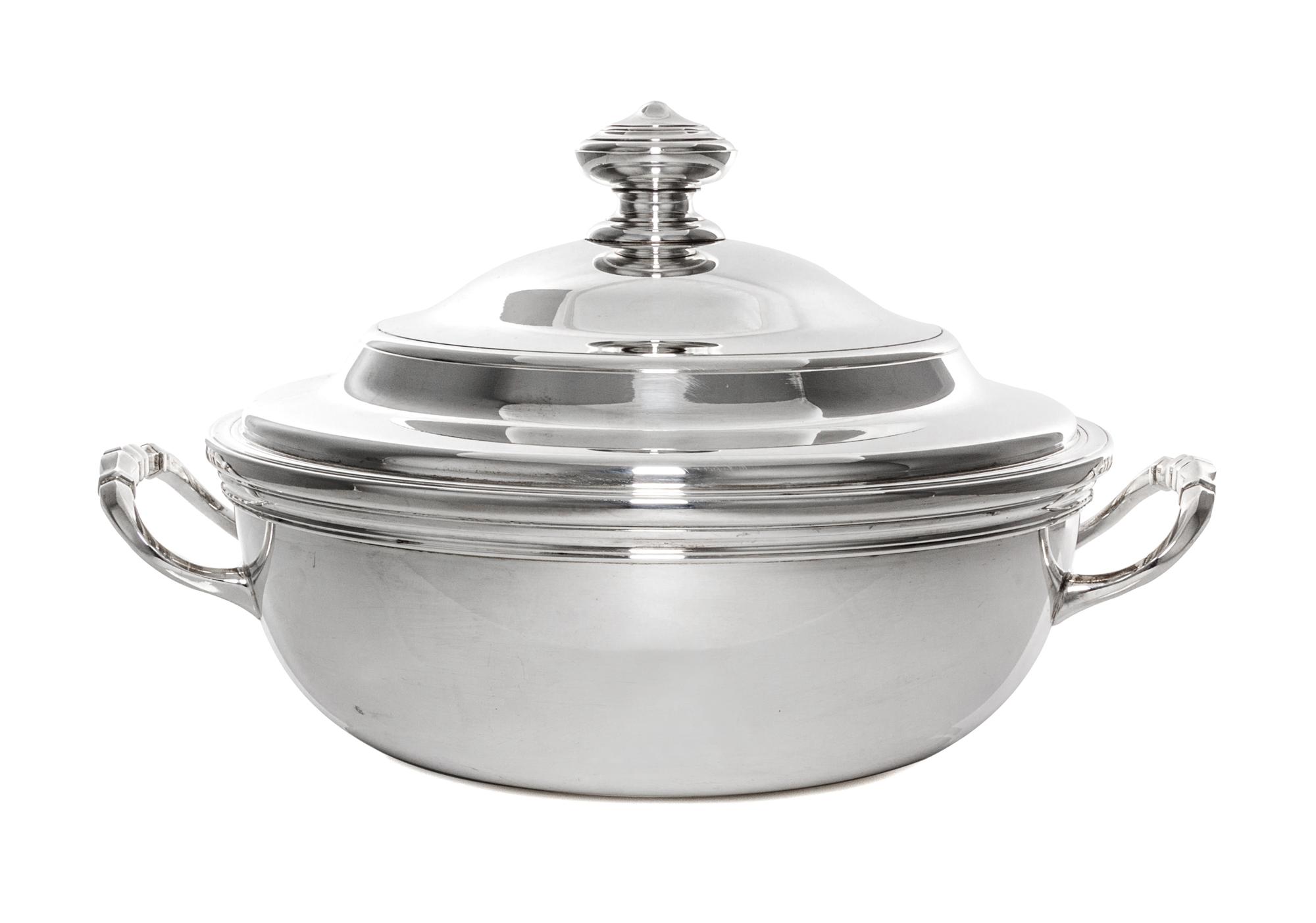 A French Silver-Plate Entree Dish and Cover, Christofle, Paris, 20th Century, circular, with applied faceted handles.