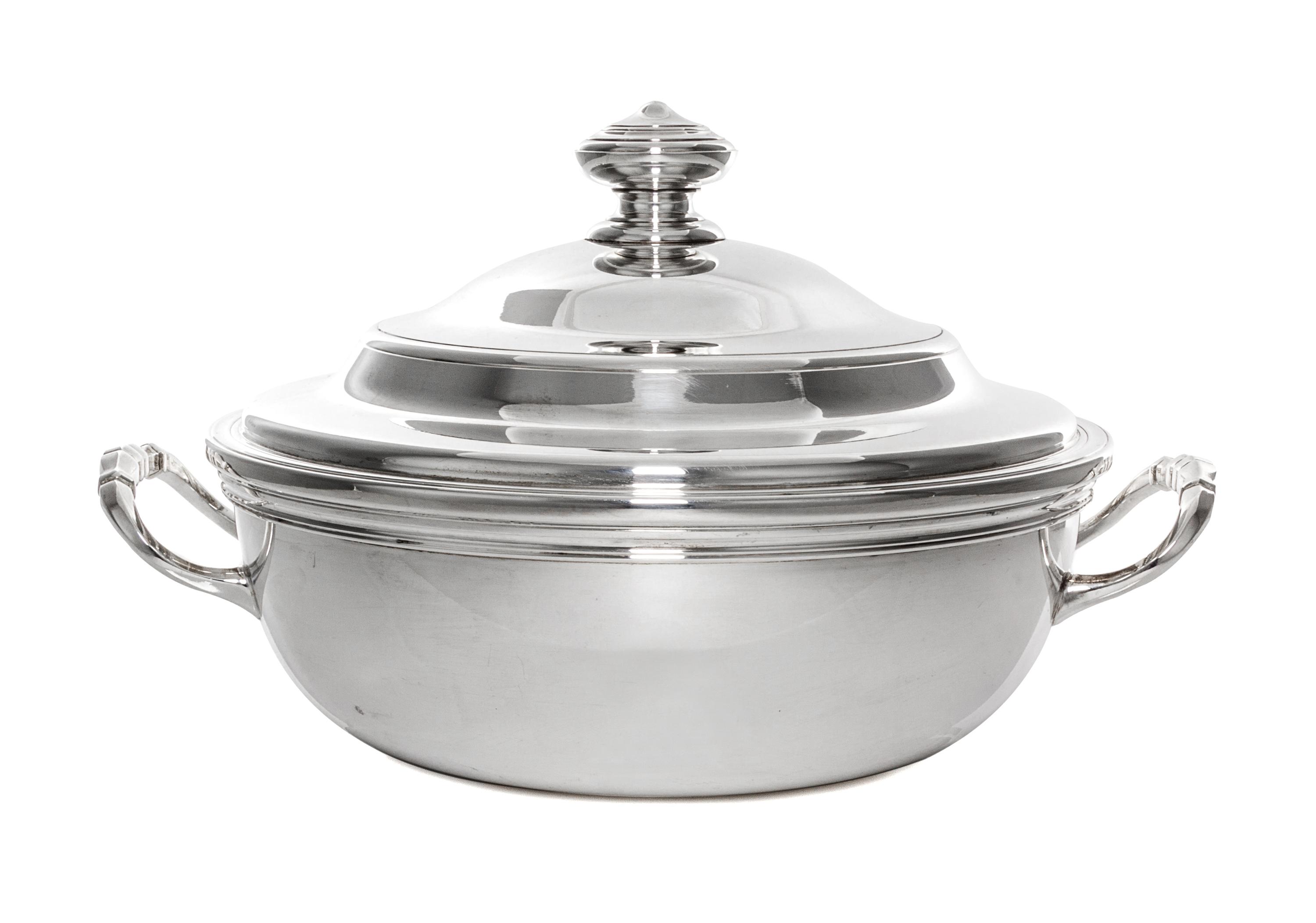 A French Silver-Plate Entree Dish and Cover, Christofle, Paris, 20th Century, circular, with applied faceted handles.