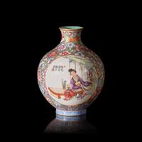 A Small Chinese Famille Rose Eggshell Porcelain Cabinet Vase, 20th Century 近代 蛋殼瓷粉彩人物圖瓶