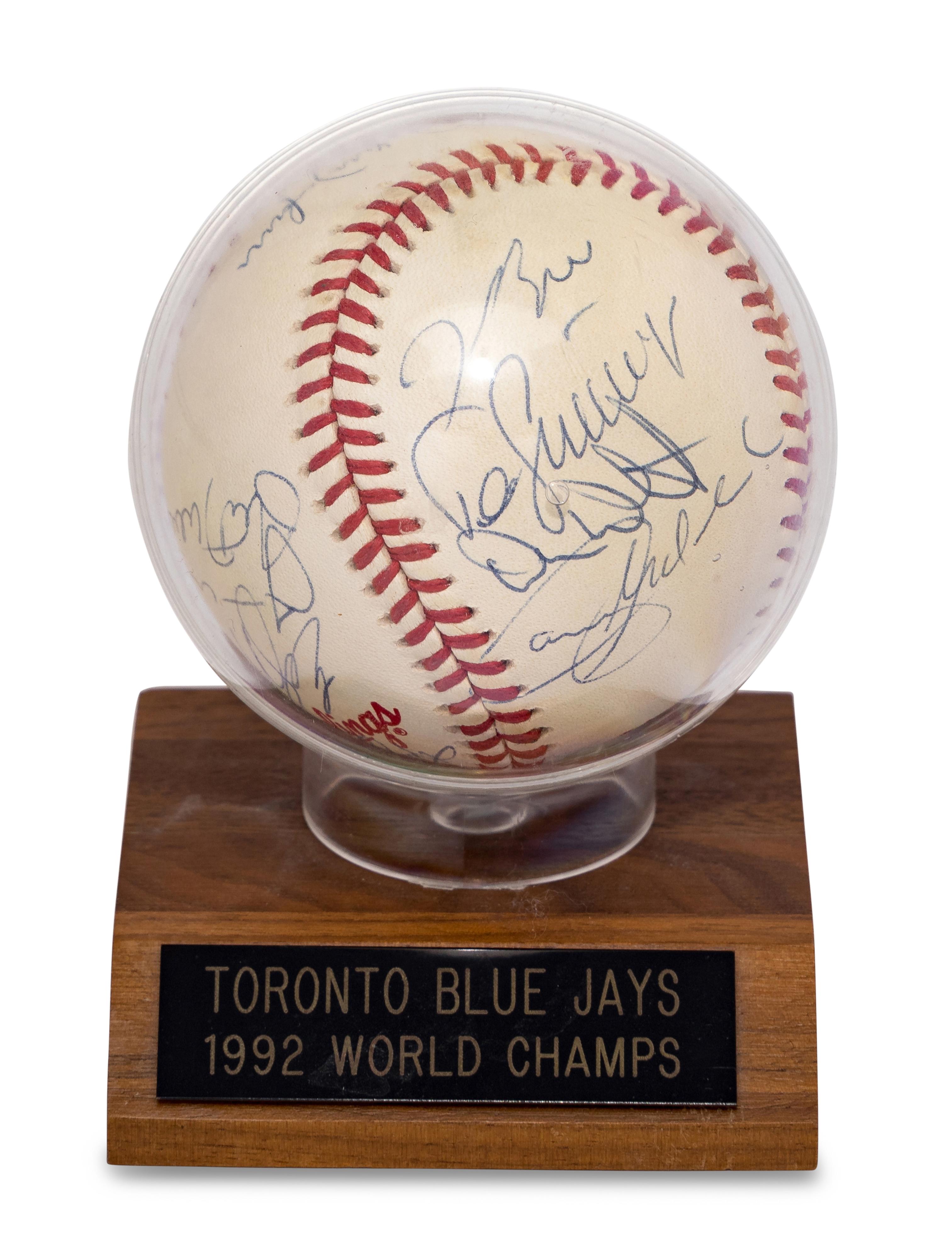 A 1992 Toronto Blue Jays World Series Champions Team Signed Autograph Baseball (Beckett Authentication Services BAS Certified)