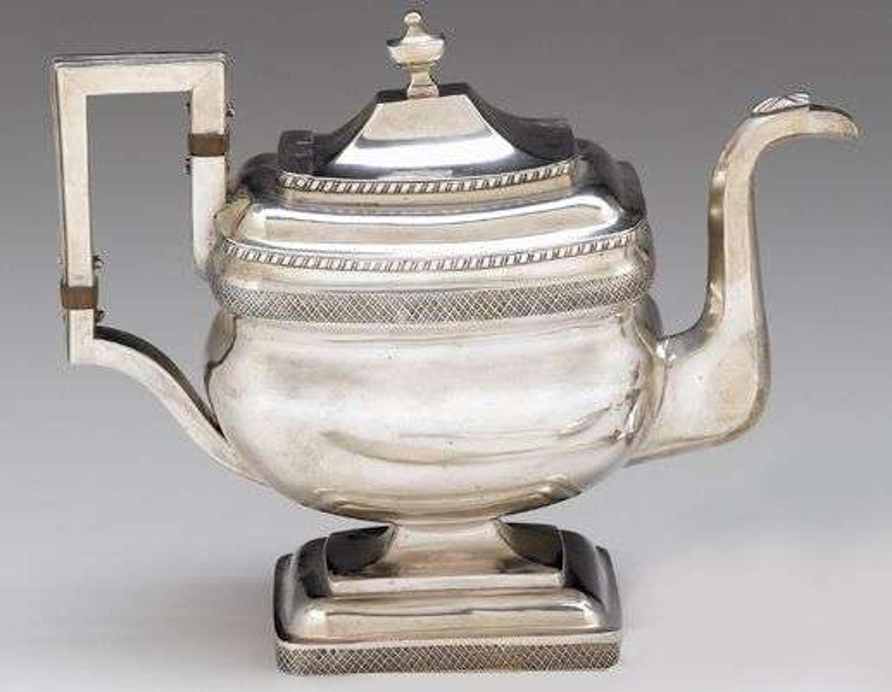 Silver teapot george washington riggs, georgetown, dc (1805-1810) and baltimore, md (1810-1848)
