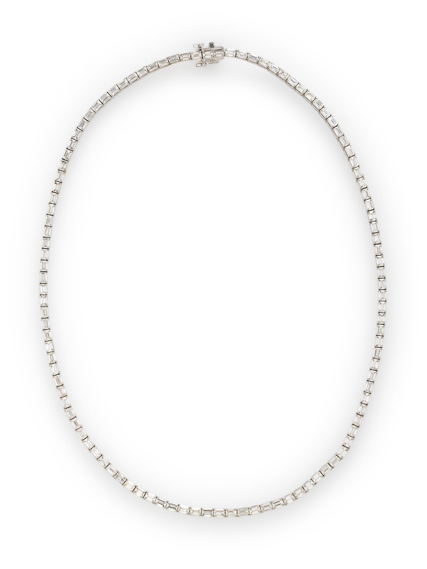 DIAMOND AND WHITE GOLD LINE NECKLACE