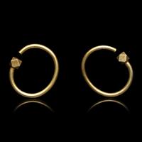 A Pair of Chinese Gold Earrings, Erhuan, Ming Dynasty or Earlier 明或更早 金耳環一對