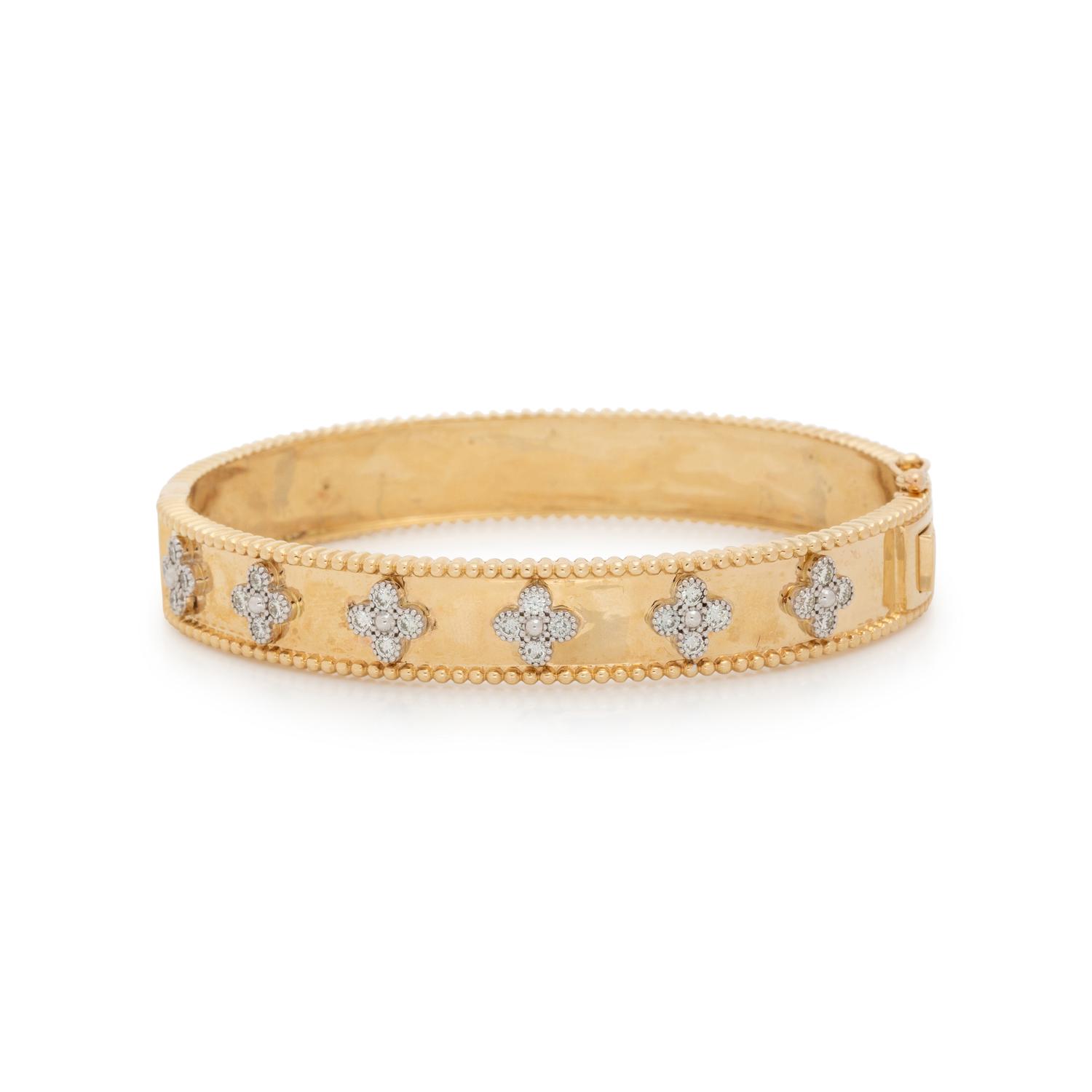 YELLOW GOLD AND DIAMOND BANGLE BRACELET