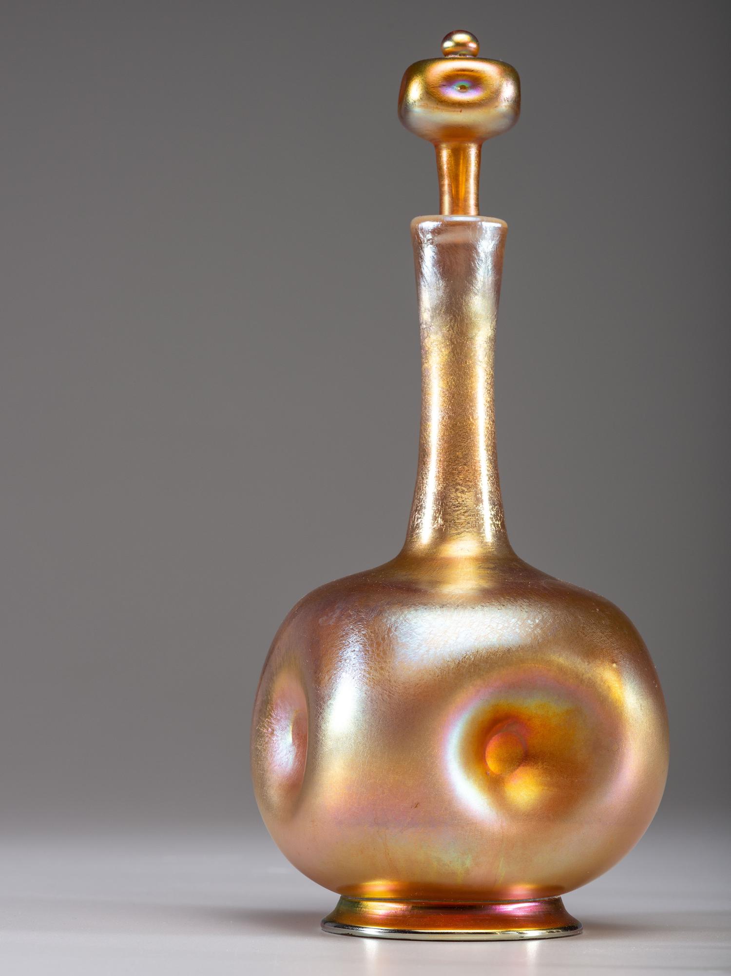 Decanter with Five Cordials