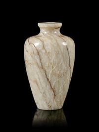 A Chicken Bone Miniature Bottle-Form Snuff Bottle