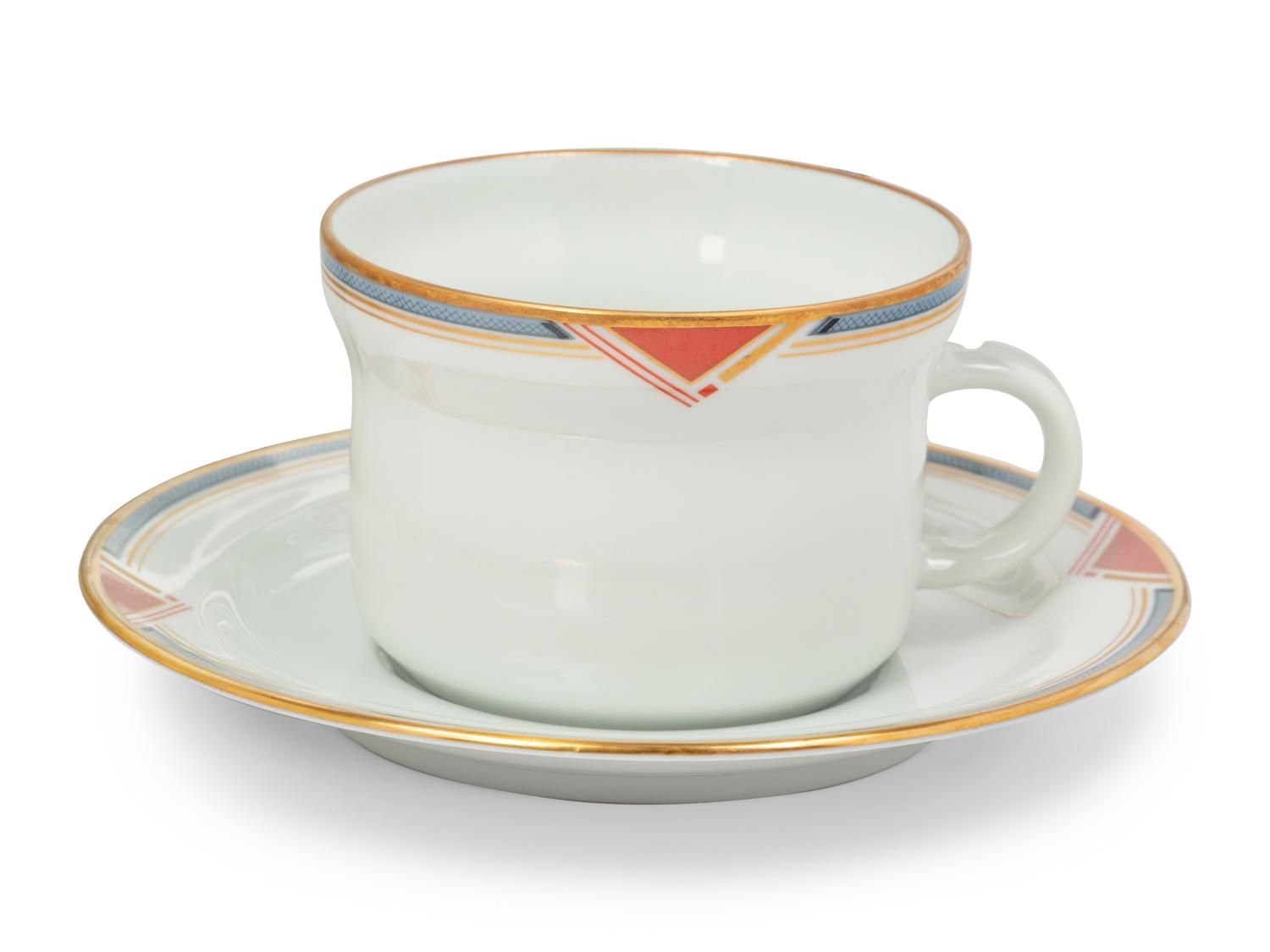 An Italian Porcelain Dinner Service