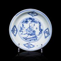 A Chinese Blue and White Porcelain Dish, Ming Dynasty — 明 青花壽老圖賞盤