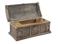 Tiffany Studios, a bronze jewel box (1666)