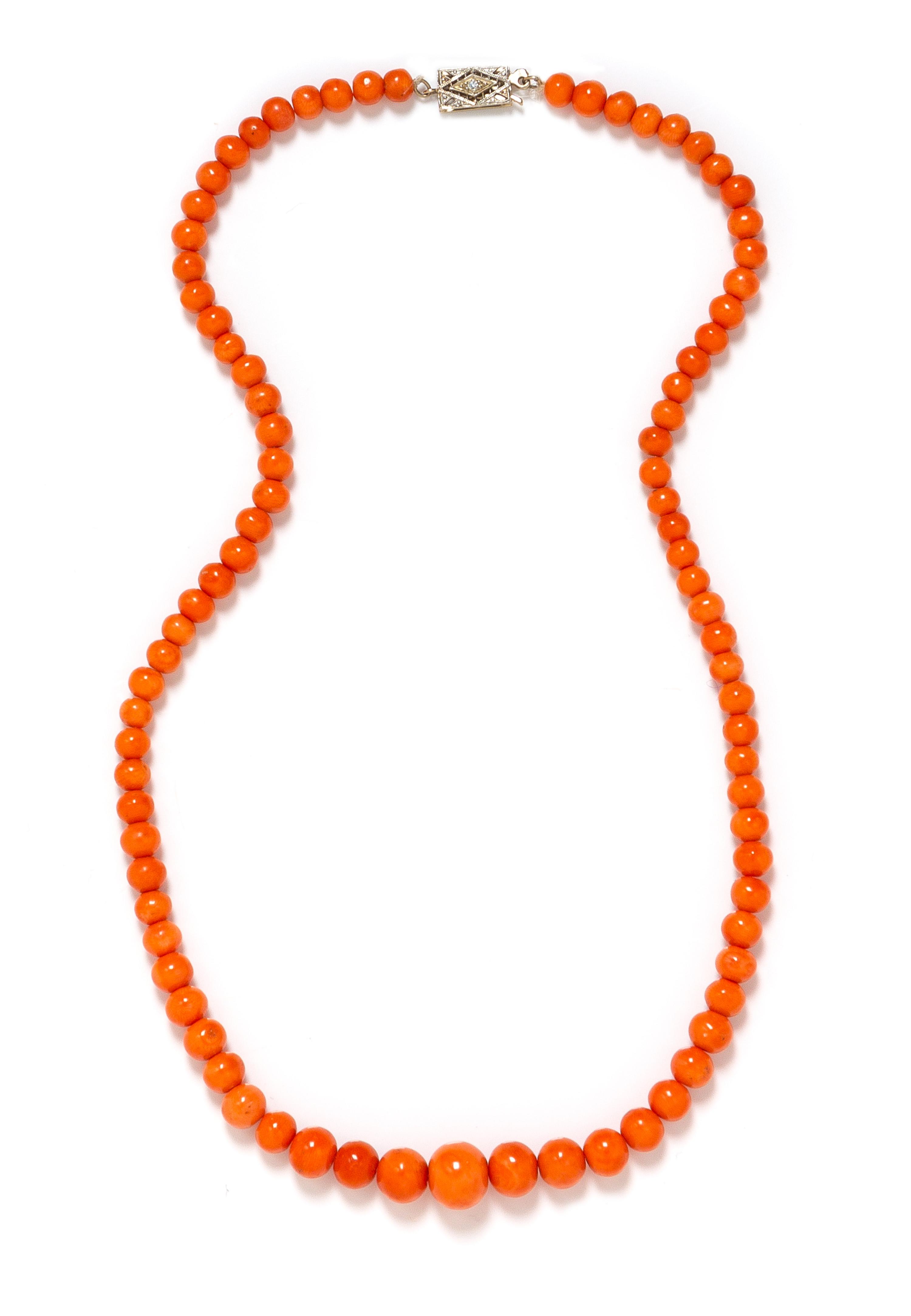 A Graduated Coral Bead Necklace, 13.95 dwts.