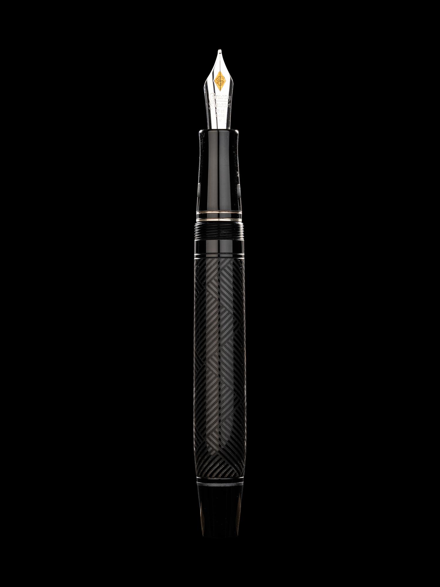 Conway Stewart: Churchill-Ebonite and Silver Trim Limited Edition Fountain Pen and Ink Set