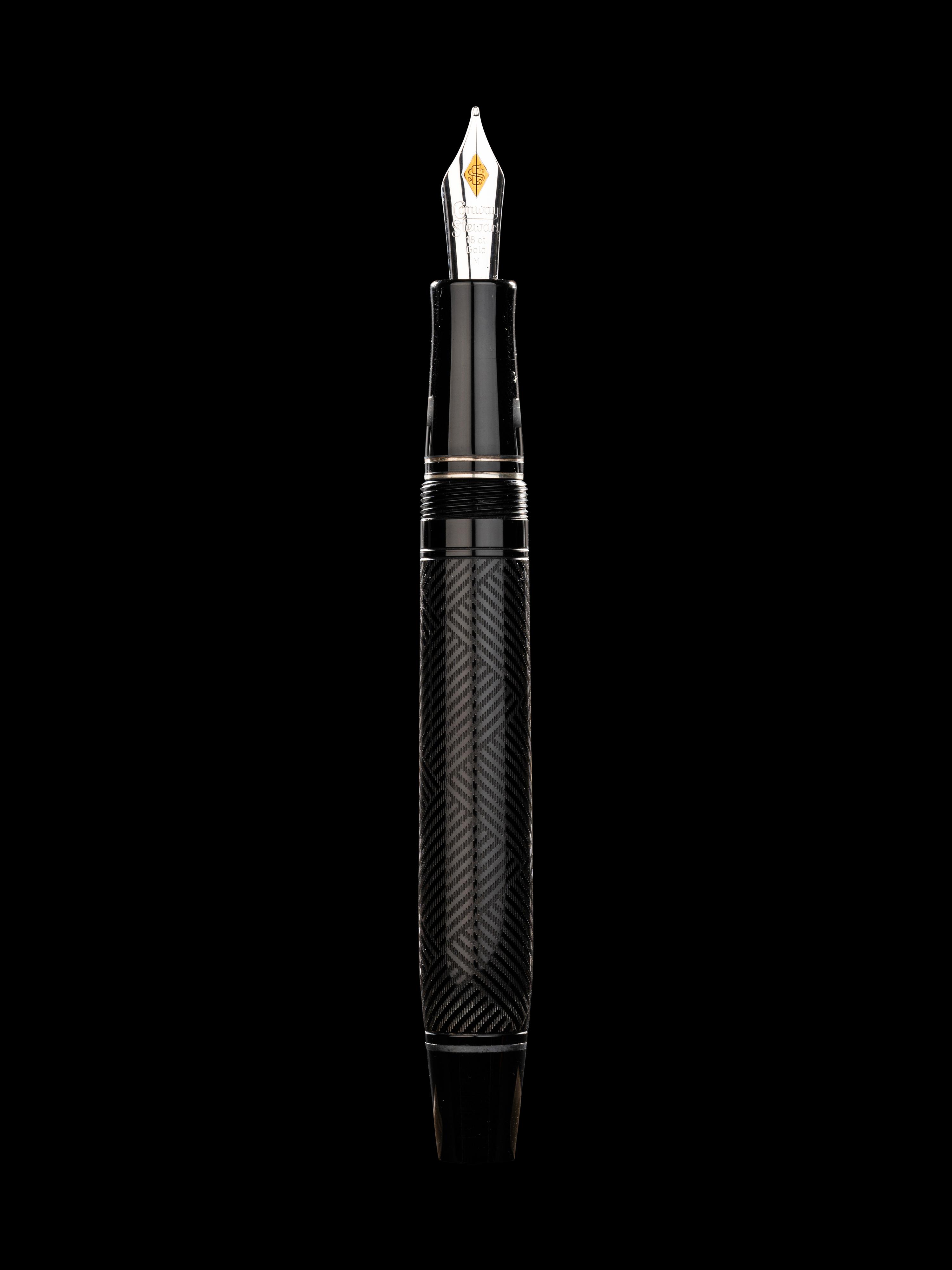Conway Stewart: Churchill-Ebonite and Silver Trim Limited Edition Fountain Pen and Ink Set
