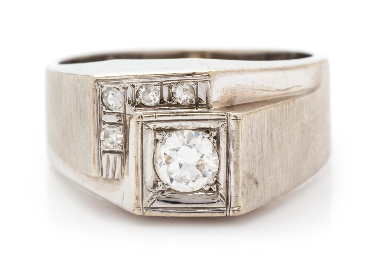 A 14 Karat White Gold and Diamond Ring, 3.50 dwts.