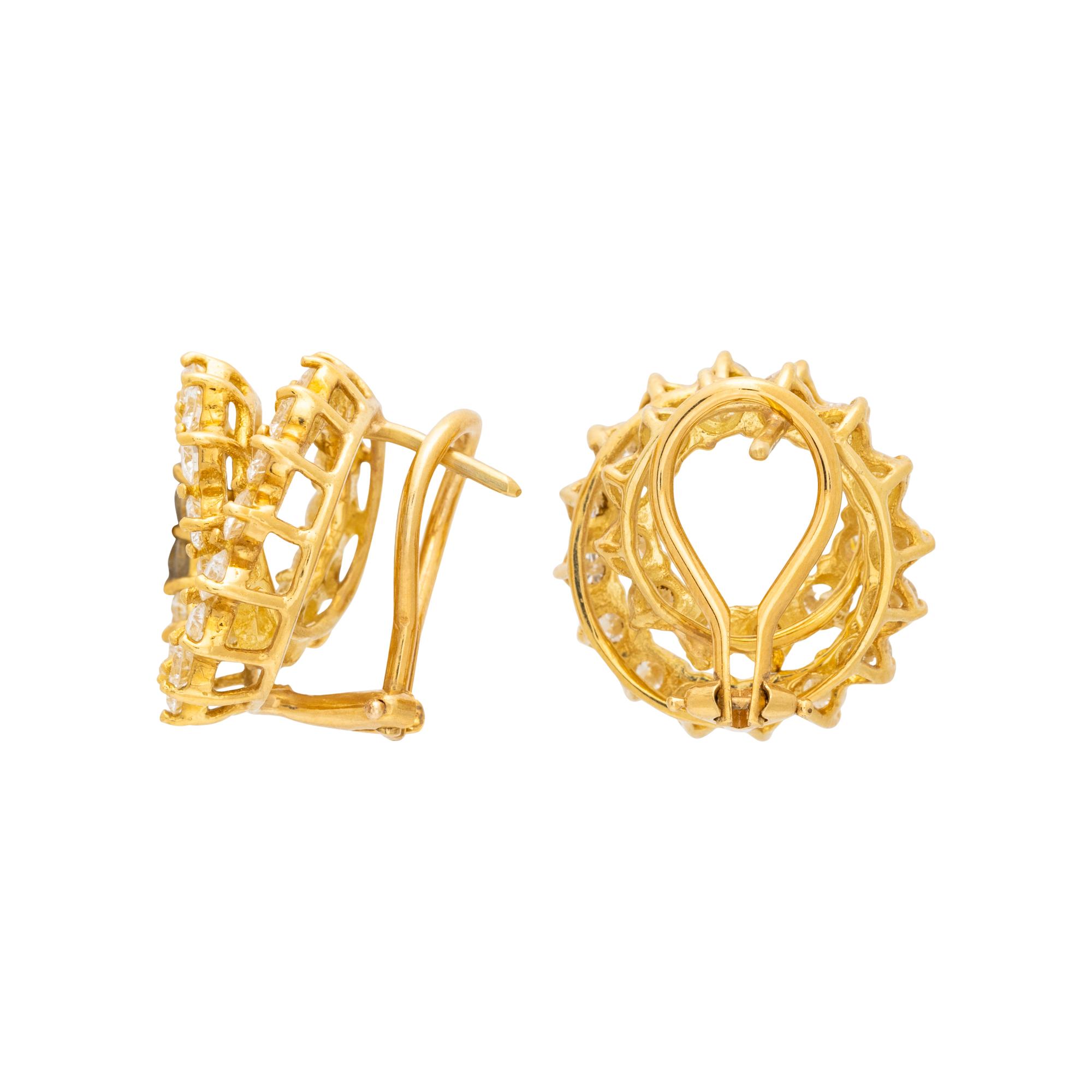 YELLOW GOLD AND DIAMOND EARCLIPS