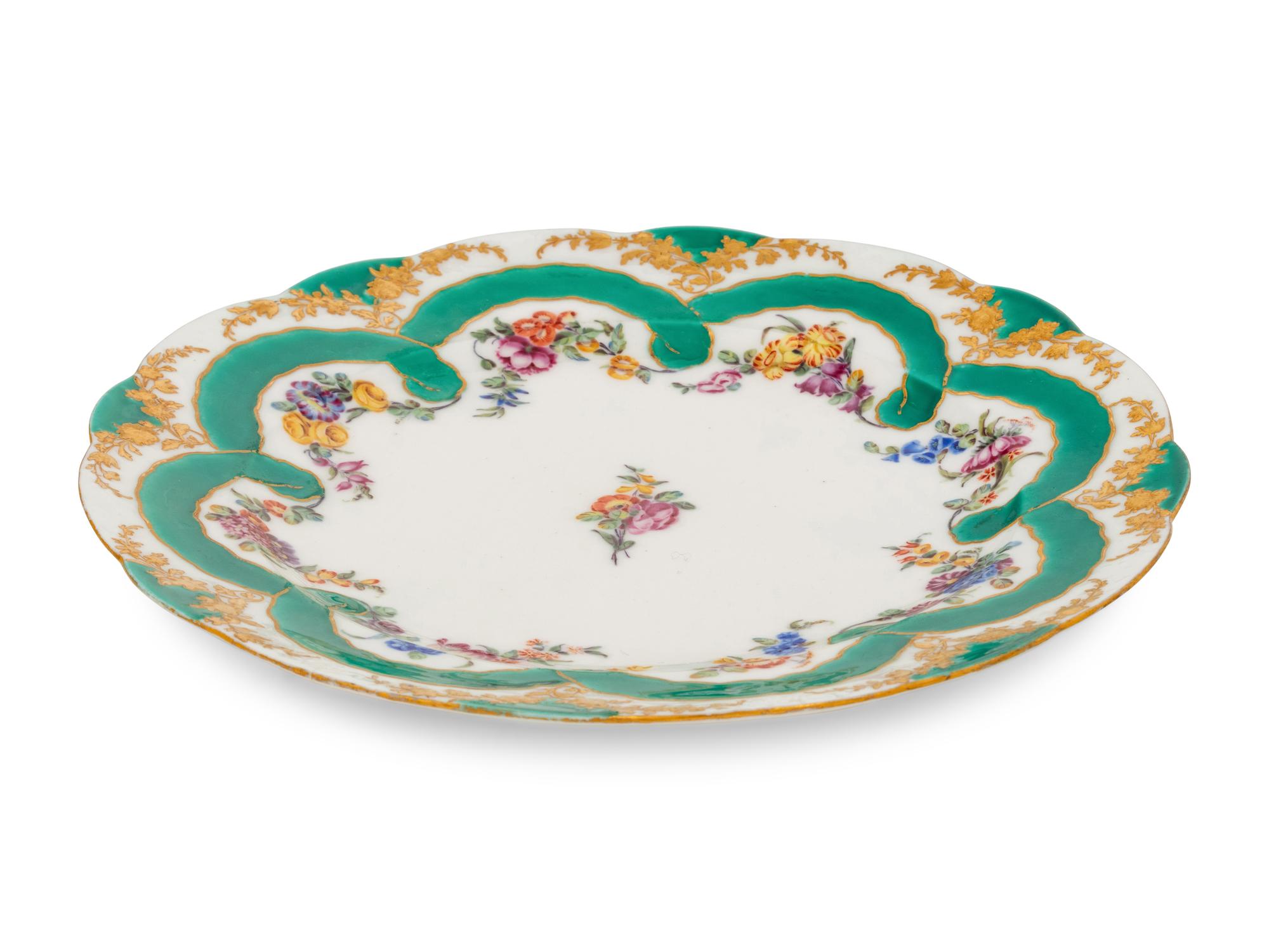 A Sèvres Green Ribbon Decorated Porcelain Plate ( Assiette 'à Guirlandes' )