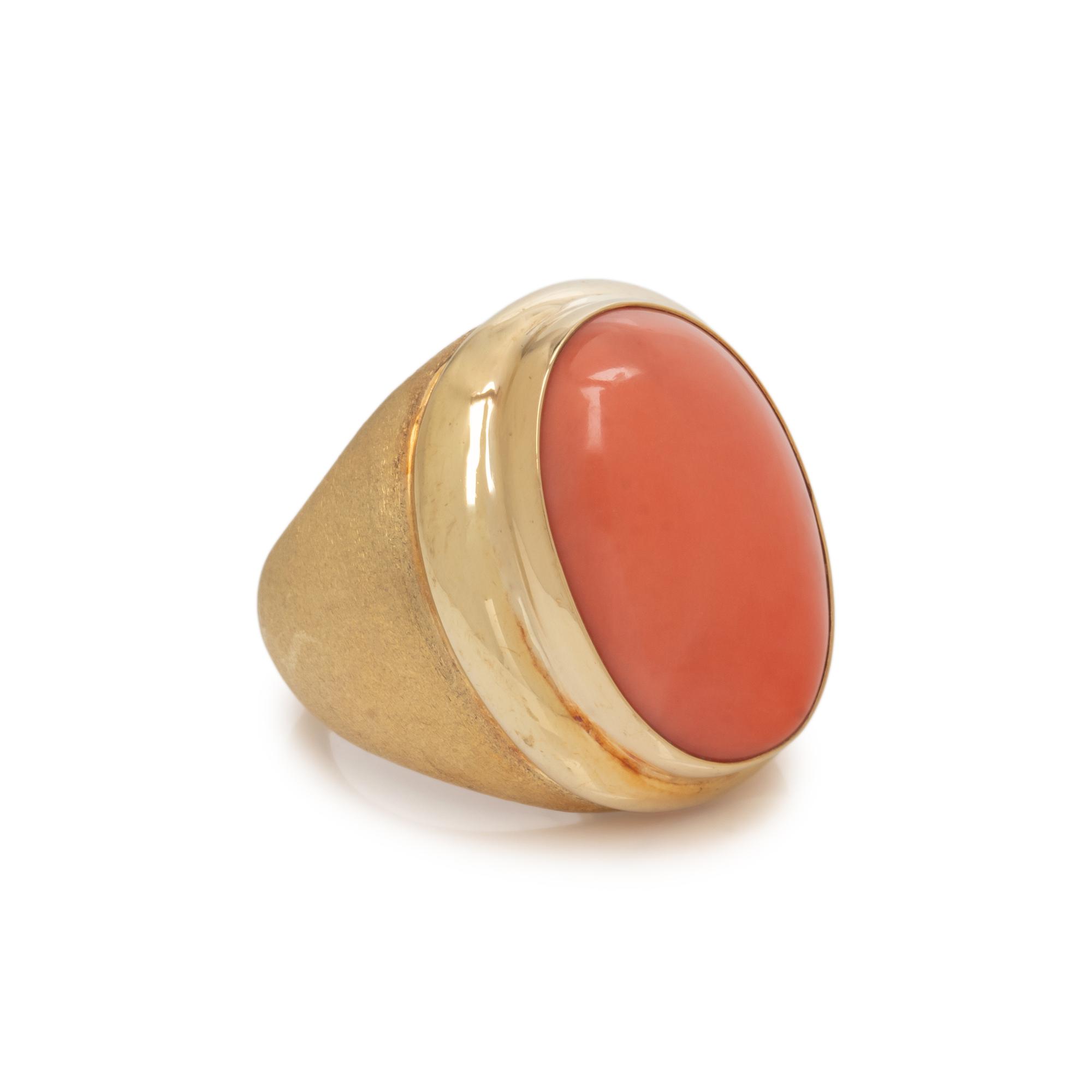 MAZ, YELLOW GOLD AND CORAL RING