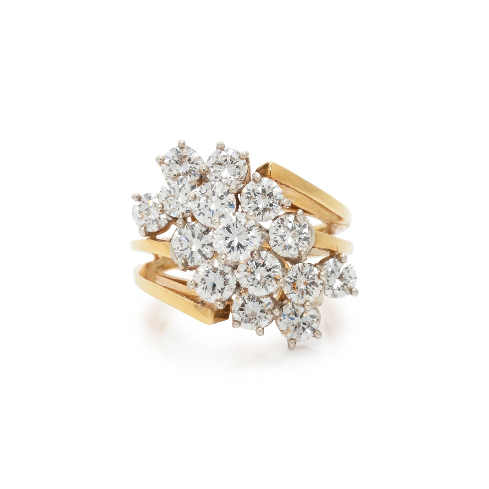 DIAMOND CLUSTER RING