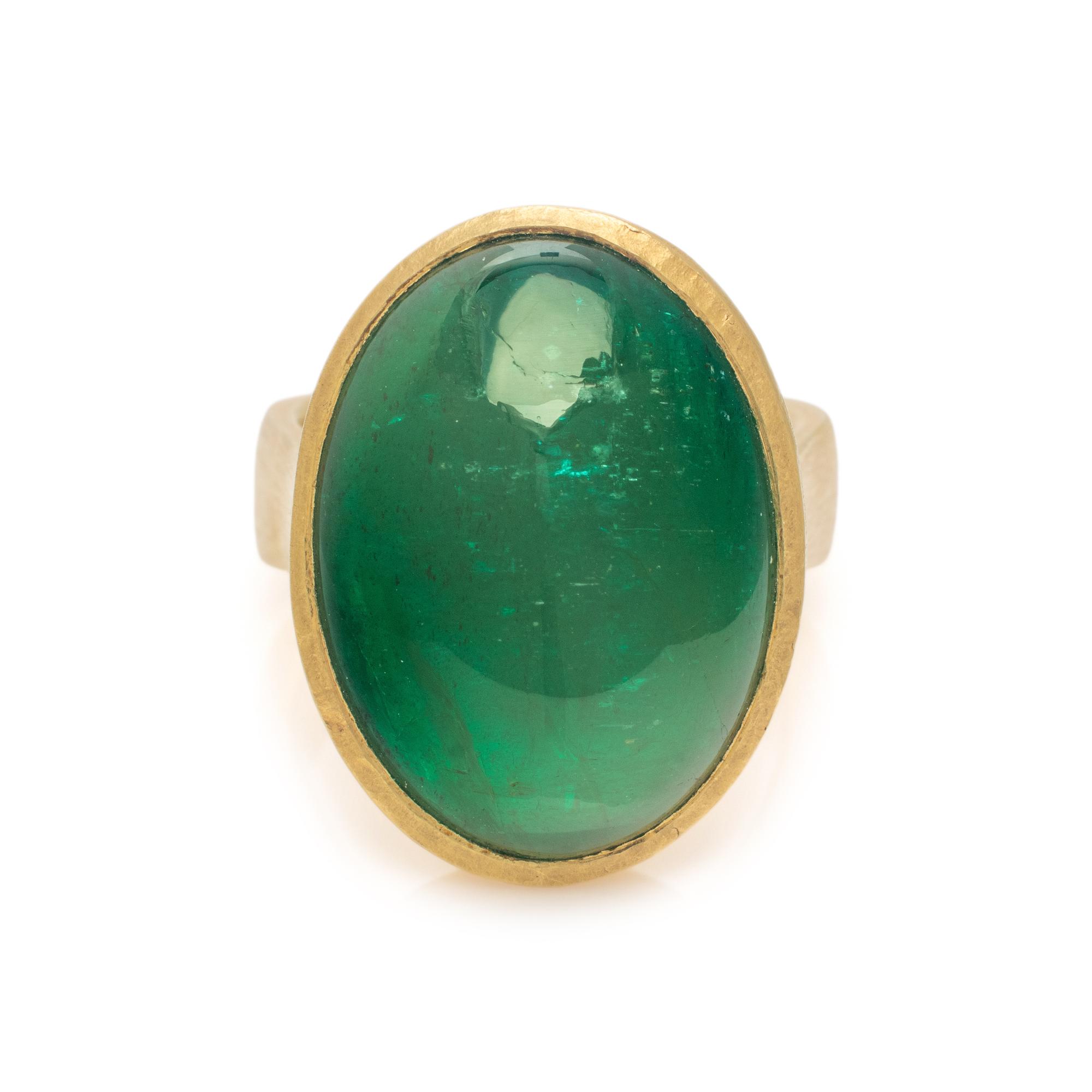YELLOW GOLD AND EMERALD RING