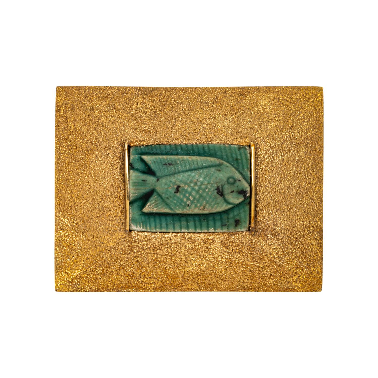 YELLOW GOLD AND FAIENCE FISH BROOCH