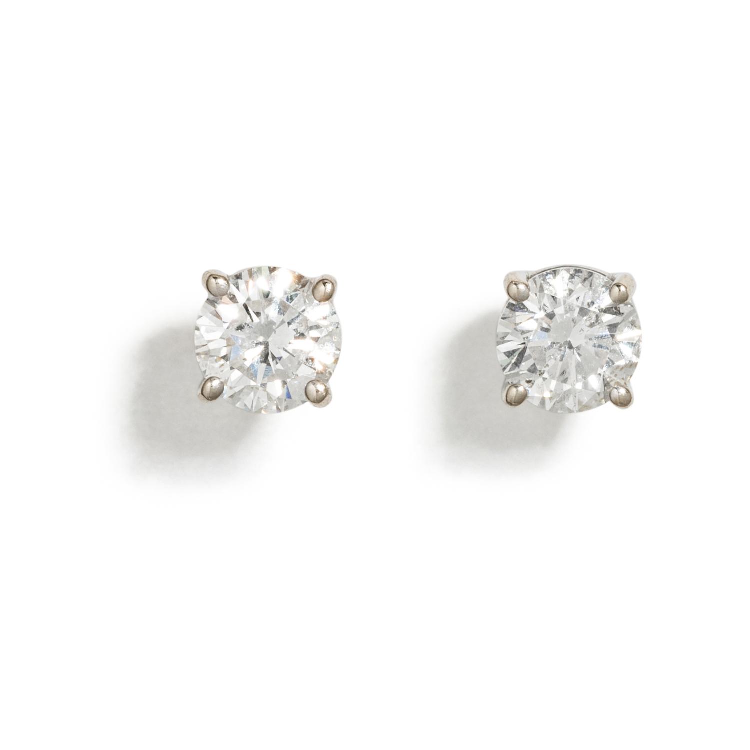 DIAMOND STUD EARRINGS